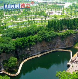 建水上浮橋多少錢？浮橋廠家哪家好？德立為您解答